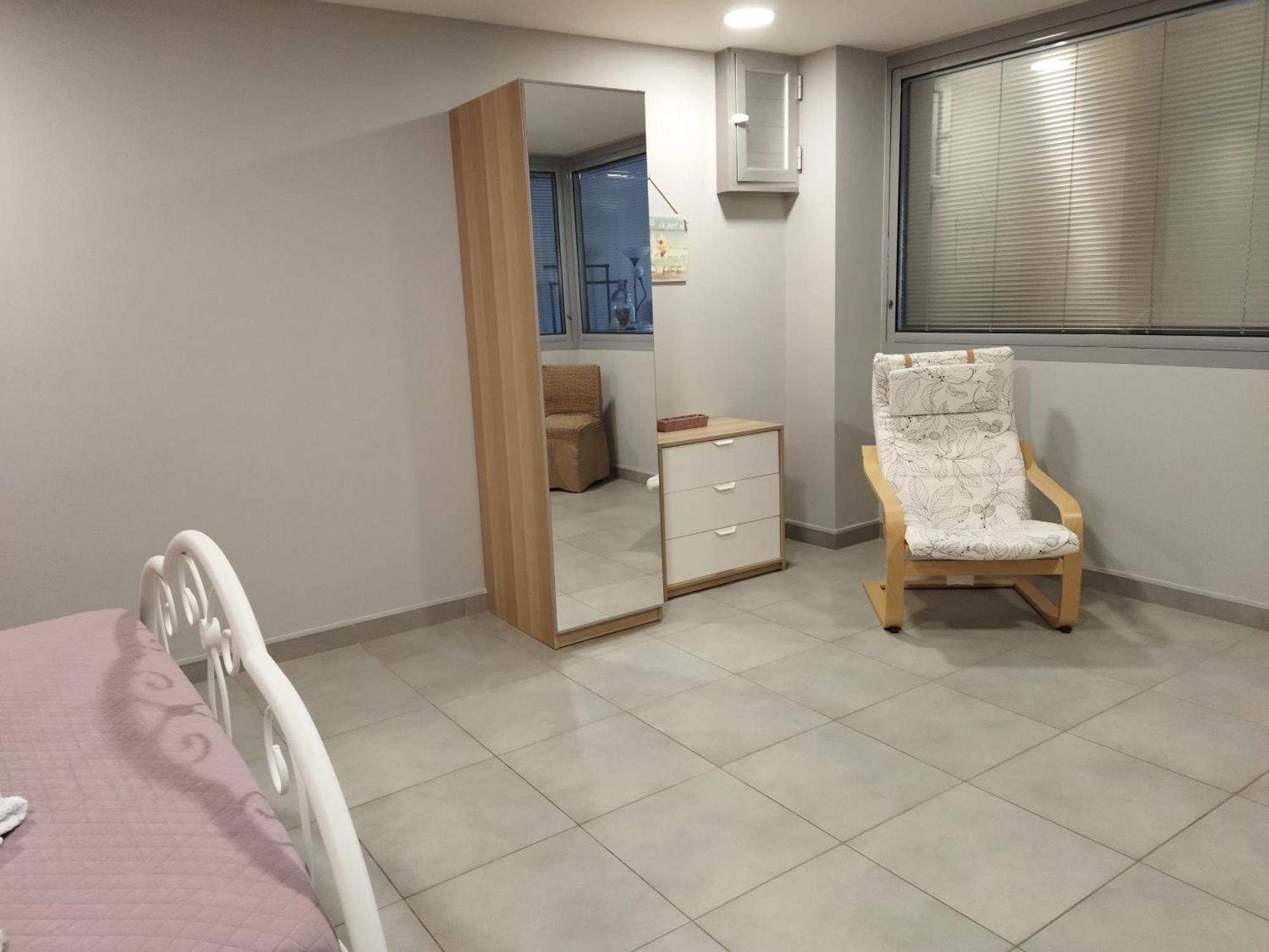 Cozy Apartment Near To The Airport Kouvarás Rum bild